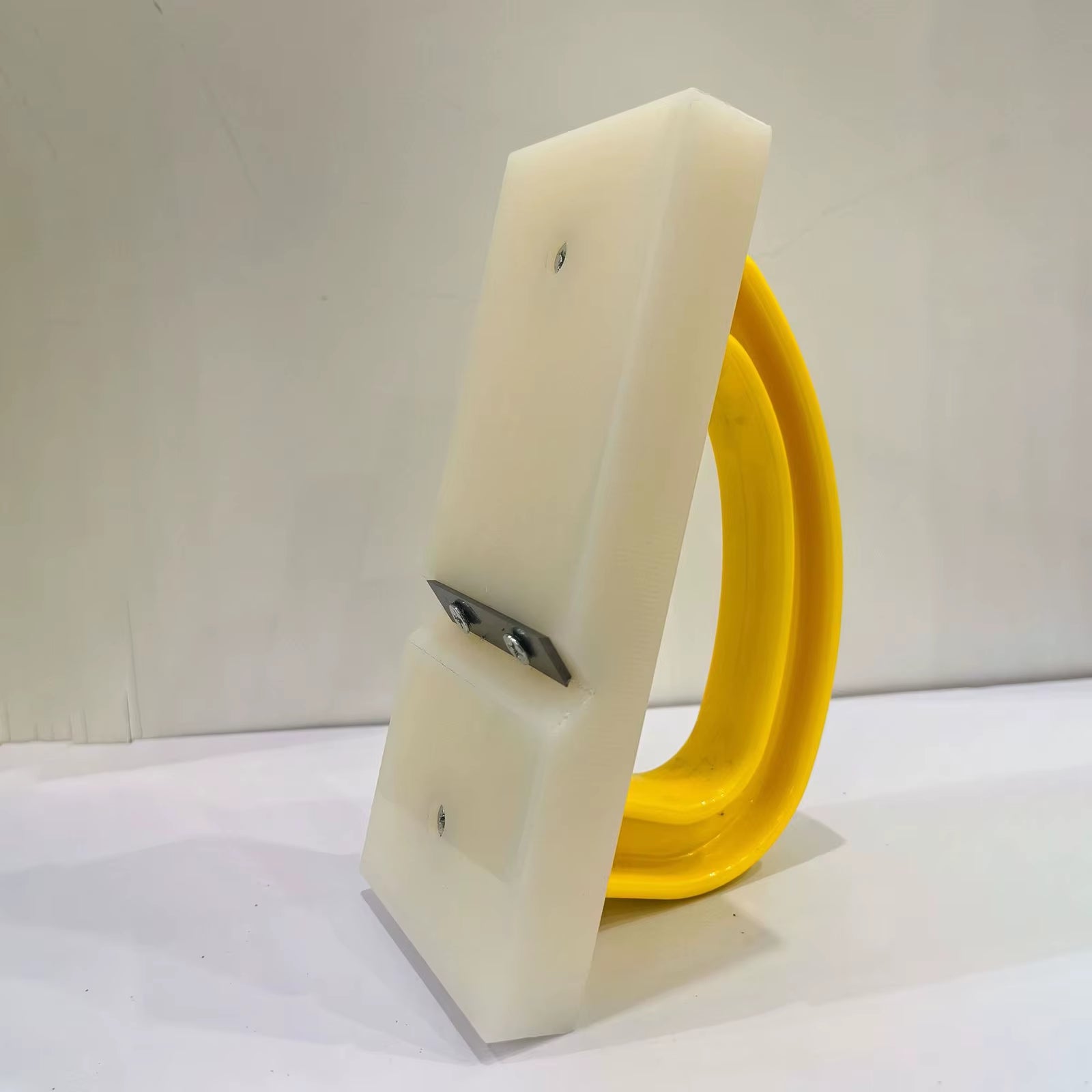 Cutting Board Scraper with Handle Sturdy Chopping Board Planer Refinisher Multipurpose Kitchen Cleaning Tool for Home Restaurant