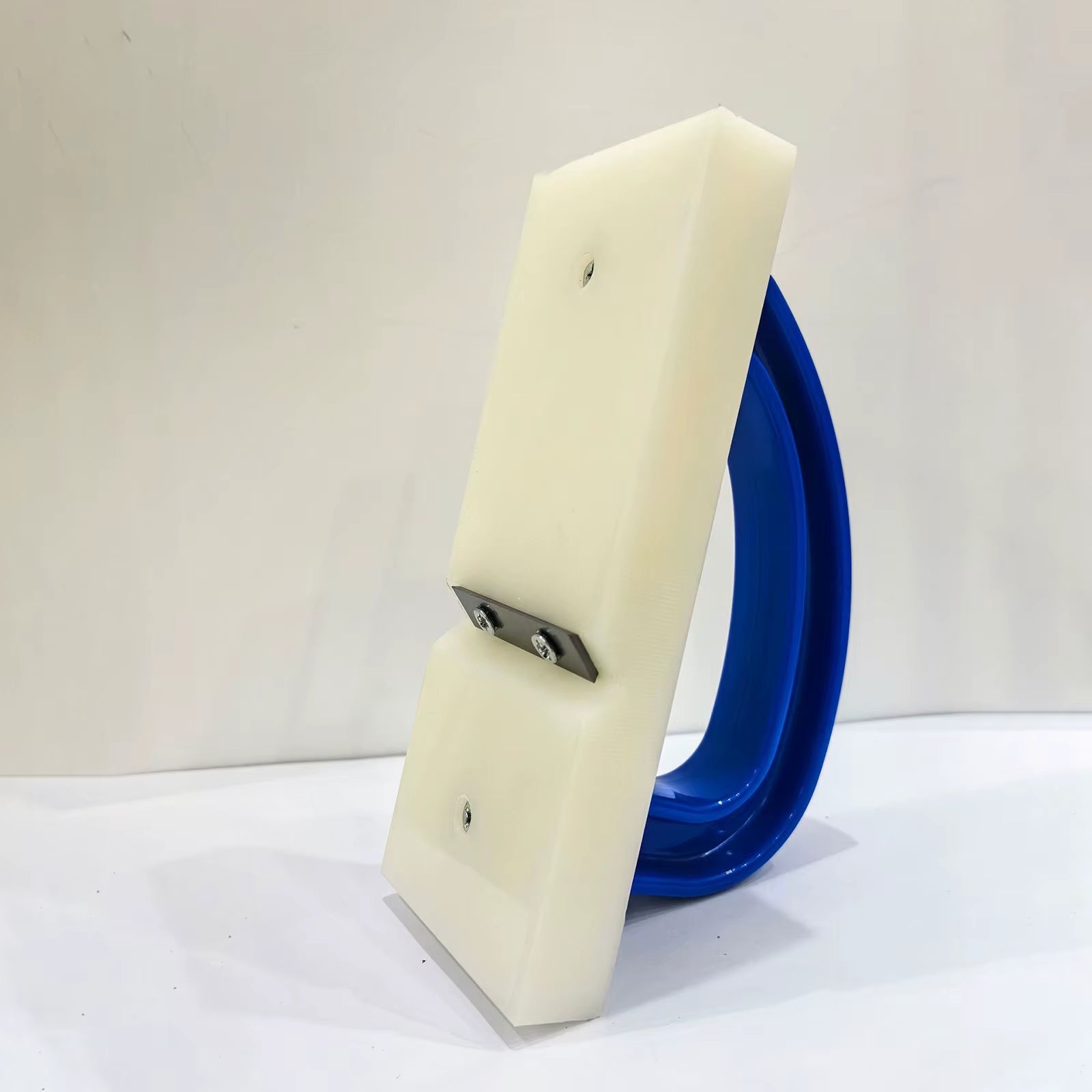 Cutting Board Scraper with Handle Sturdy Chopping Board Planer Refinisher Multipurpose Kitchen Cleaning Tool for Home Restaurant